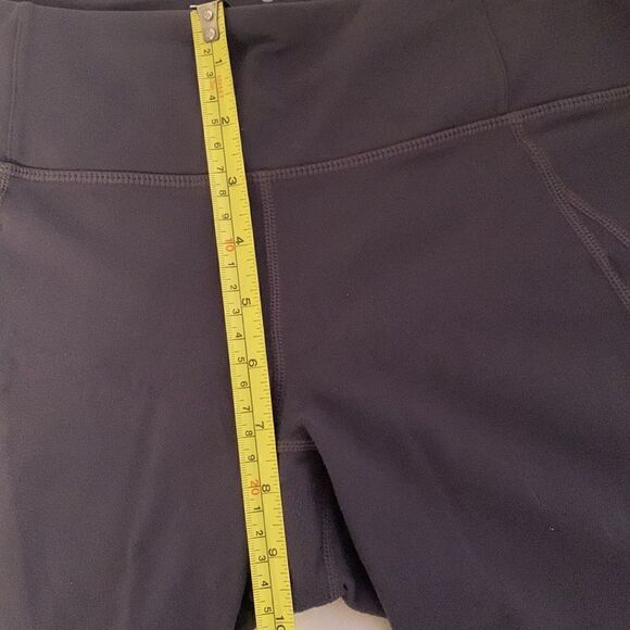 Athleta Cropped Capri Leggings w/ Back Slits Size M - Picture 5 of 11